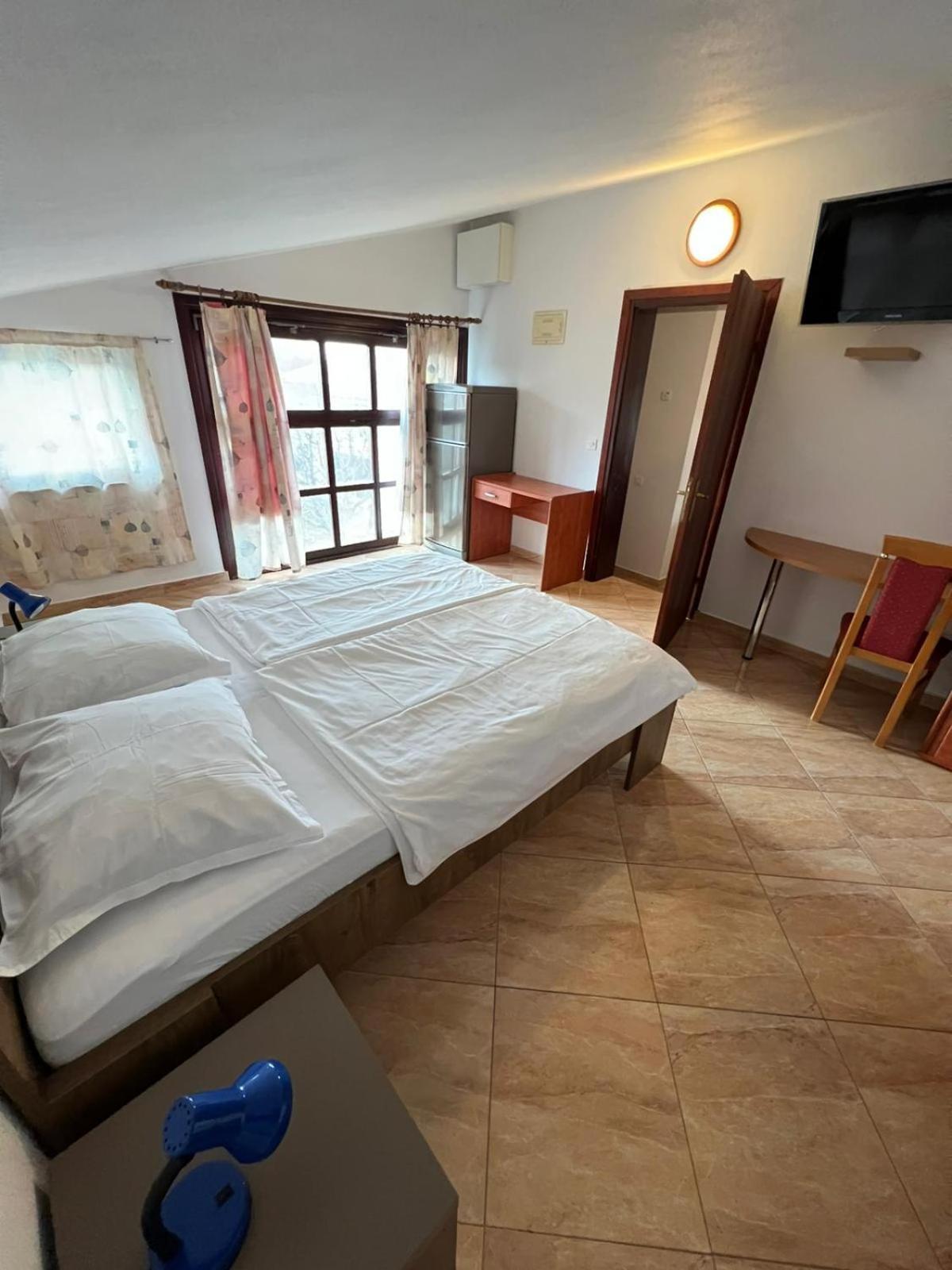 Bellevue Rooms Stara Baška Εξωτερικό φωτογραφία