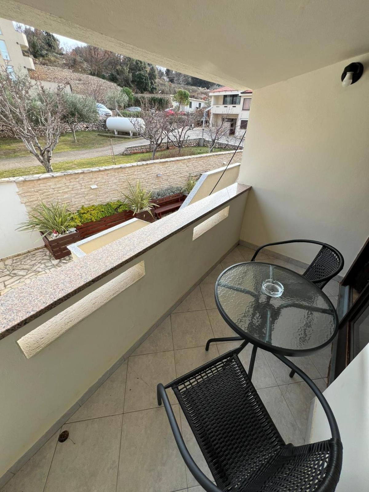 Bellevue Rooms Stara Baška Εξωτερικό φωτογραφία