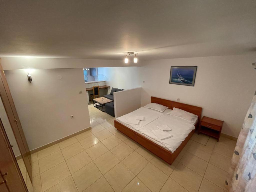 Bellevue Rooms Stara Baška Εξωτερικό φωτογραφία