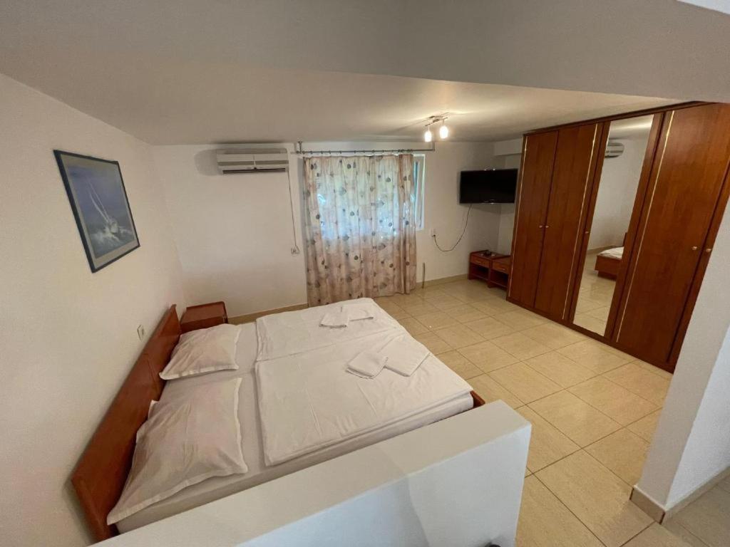 Bellevue Rooms Stara Baška Εξωτερικό φωτογραφία